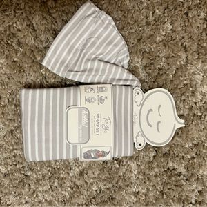 NWT Toby wrap set